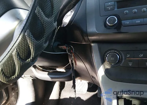 2013 Nissan Sentra S z USA, uszkodzony, nr VIN 3N1AB7AP8DL767125